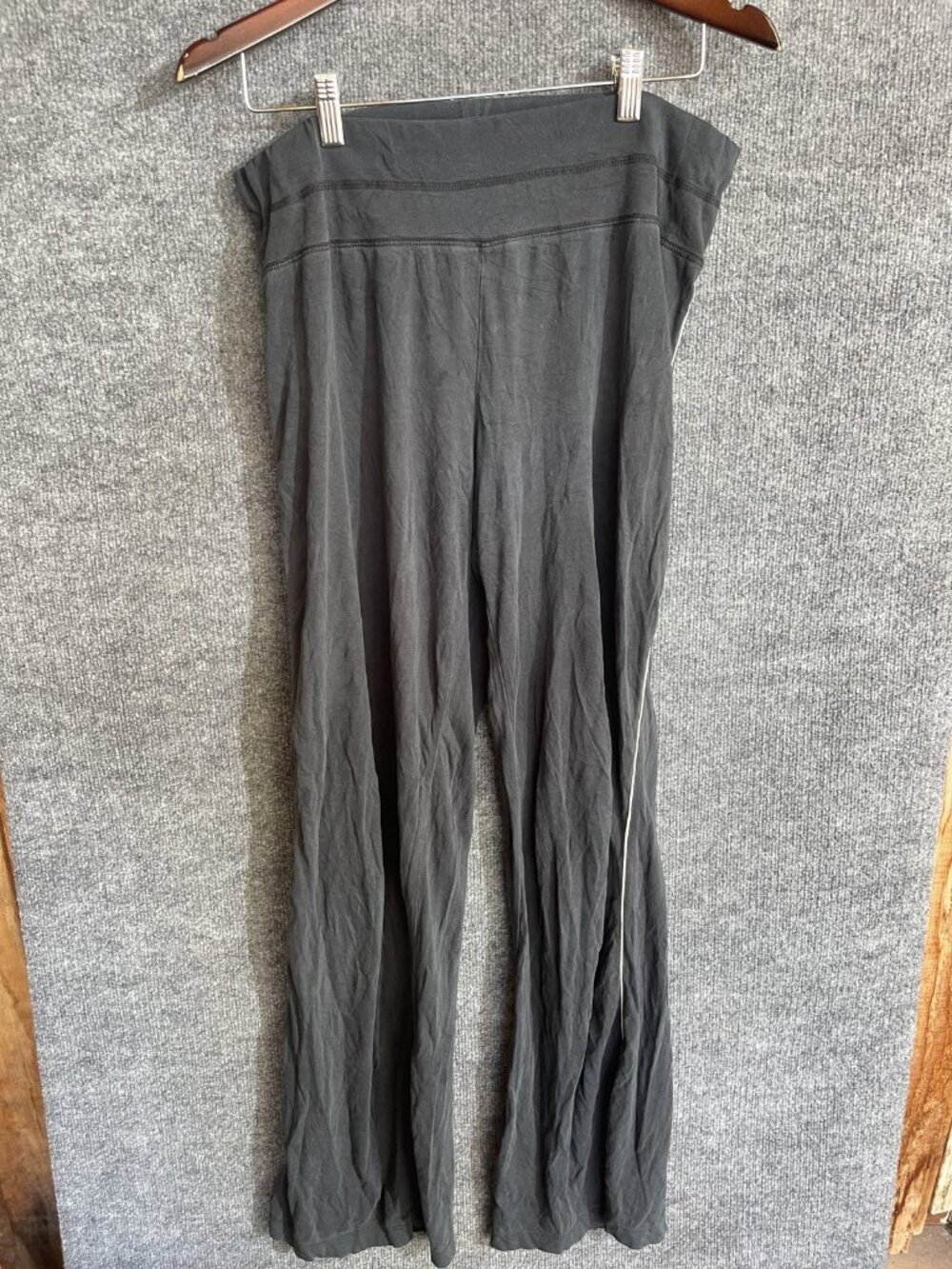 L.A. Movers Pants Womens 32 Gray Jersey Track Pants Side Stripe Relaxed Fit Yoga